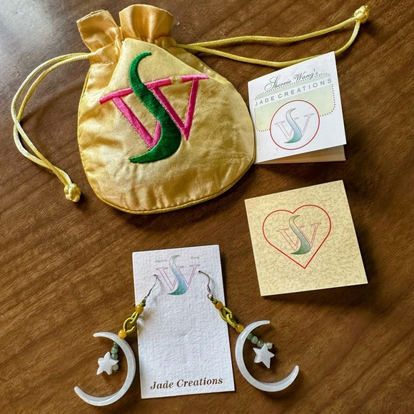 🎁🎁 GIFT SET New Jade Moon And Stars Earring Set With Silk Pouch w/ Artist Info - Picture 1 of 7